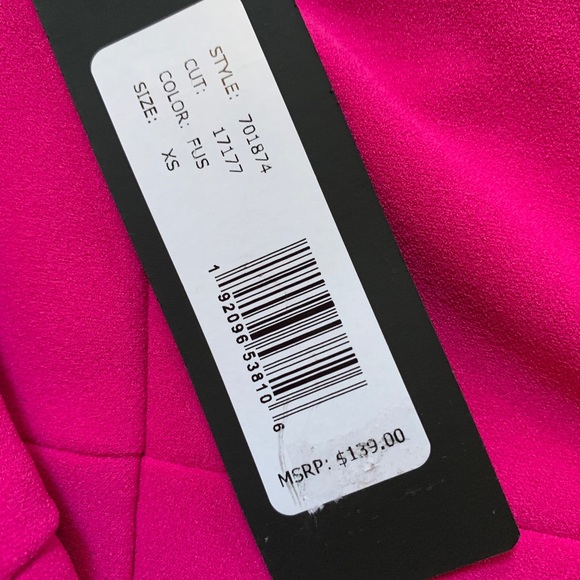 Bébé Crepe Jumpsuit - Picture 7 of 7